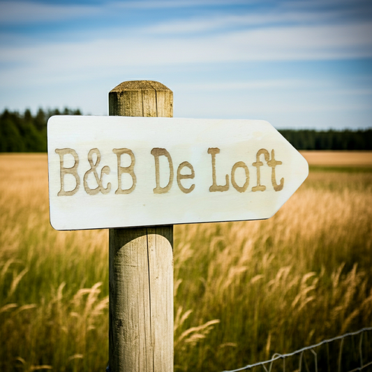 Gegraveerde houten wegwijzer populierenhout