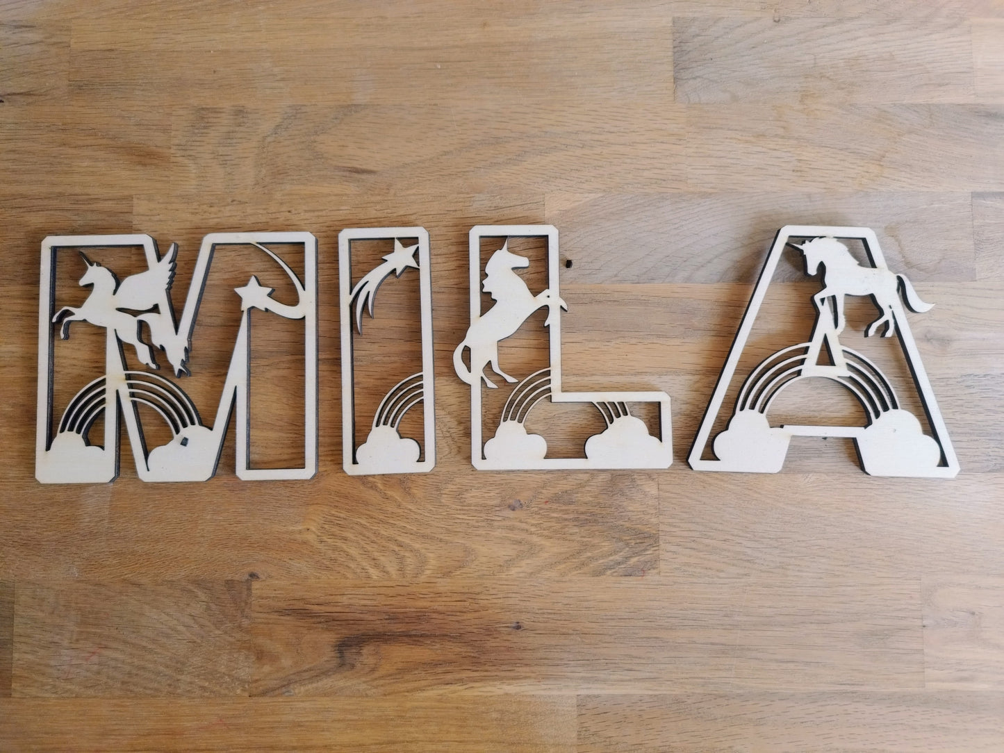 Houten letter thema Unicorn