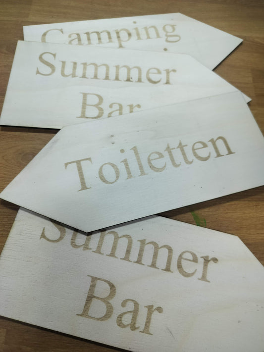 Gegraveerde houten wegwijzer populierenhout