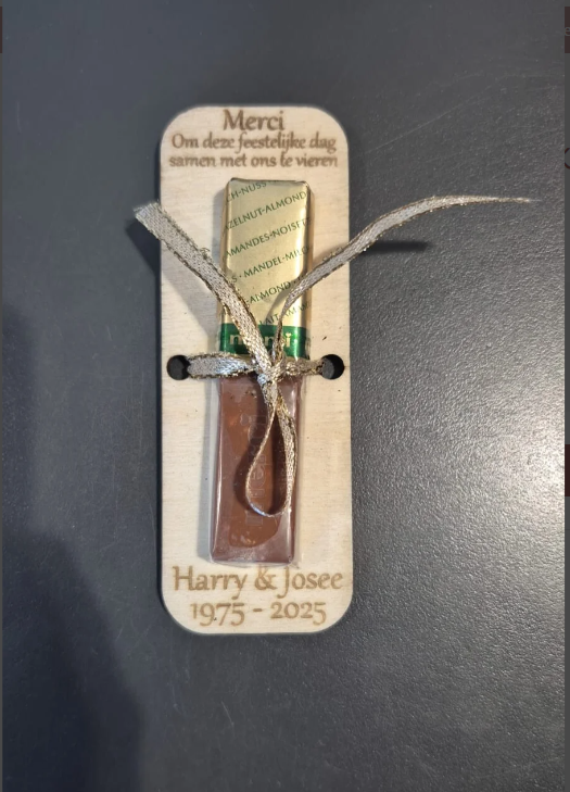 Houten merci-kaartje